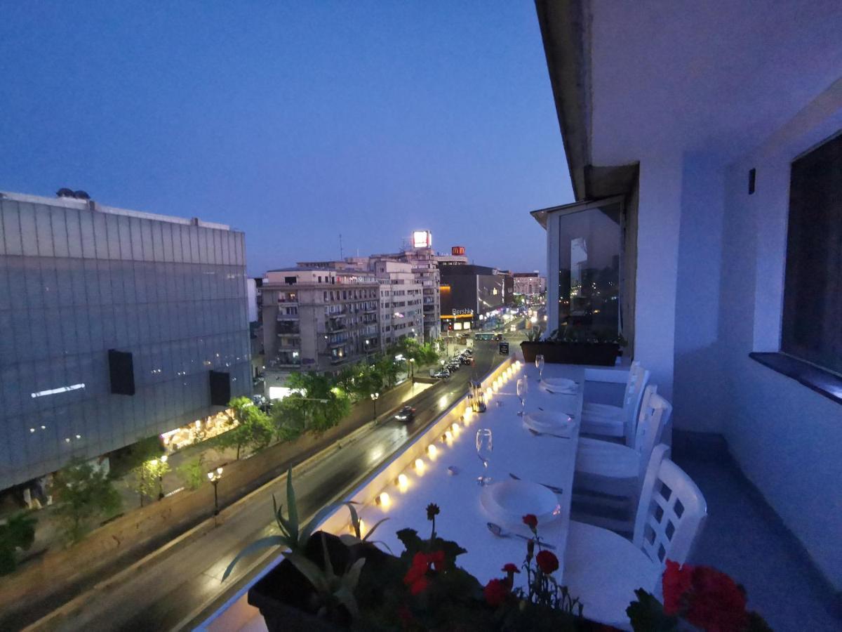 Old Town Apartment With Amazing View From The Balcony Bukarest Eksteriør billede