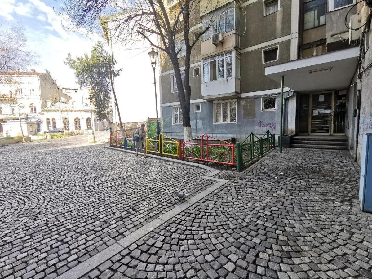 Old Town Apartment With Amazing View From The Balcony Bukarest Eksteriør billede